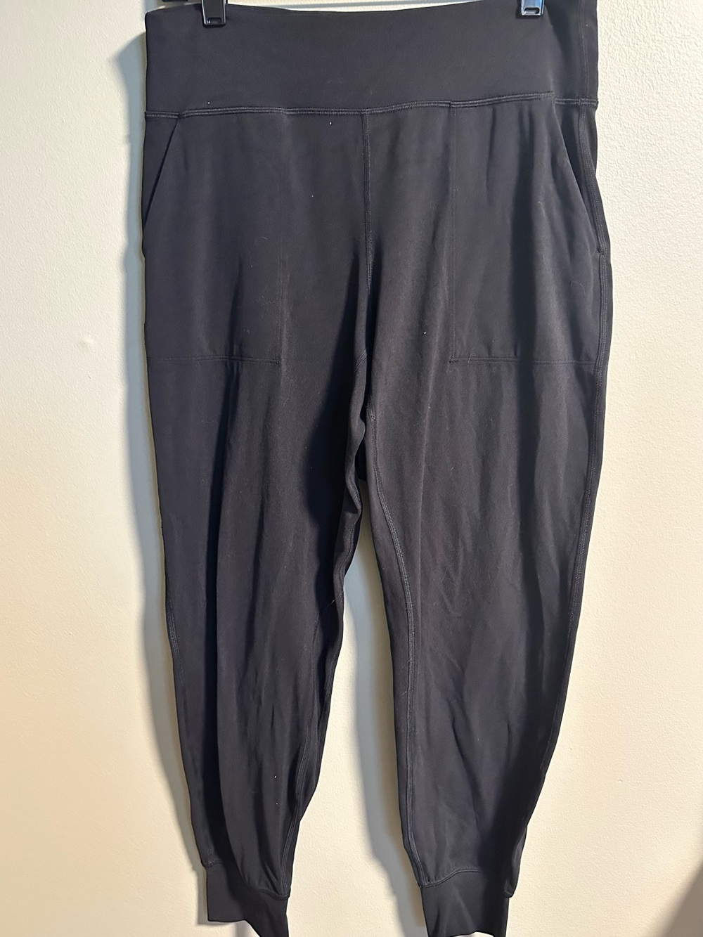 Lululemon Align Joggers Size 10 in Black - Picture 5 of 8